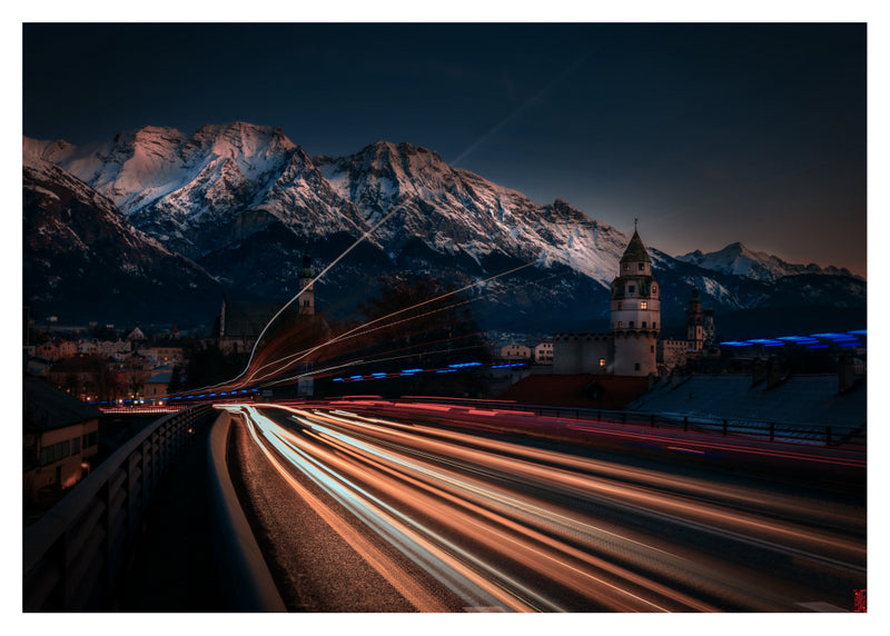 Die Lichter der Stadt Hall in Tirol –Digitales Foto